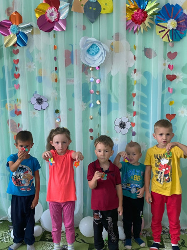 Лепка "Яркие летние цветочки" Лепка "Яркие летние цветочки".